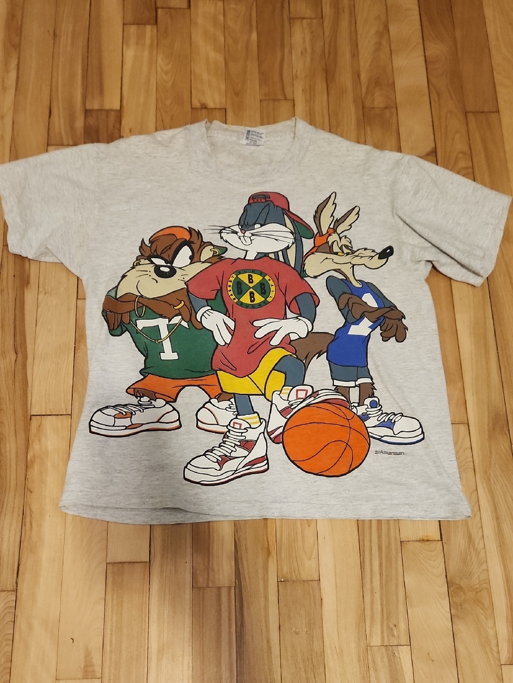 VTG 1993 Looney Tunes Squad Basketball Shirt Bugs Bunny Single Stitch